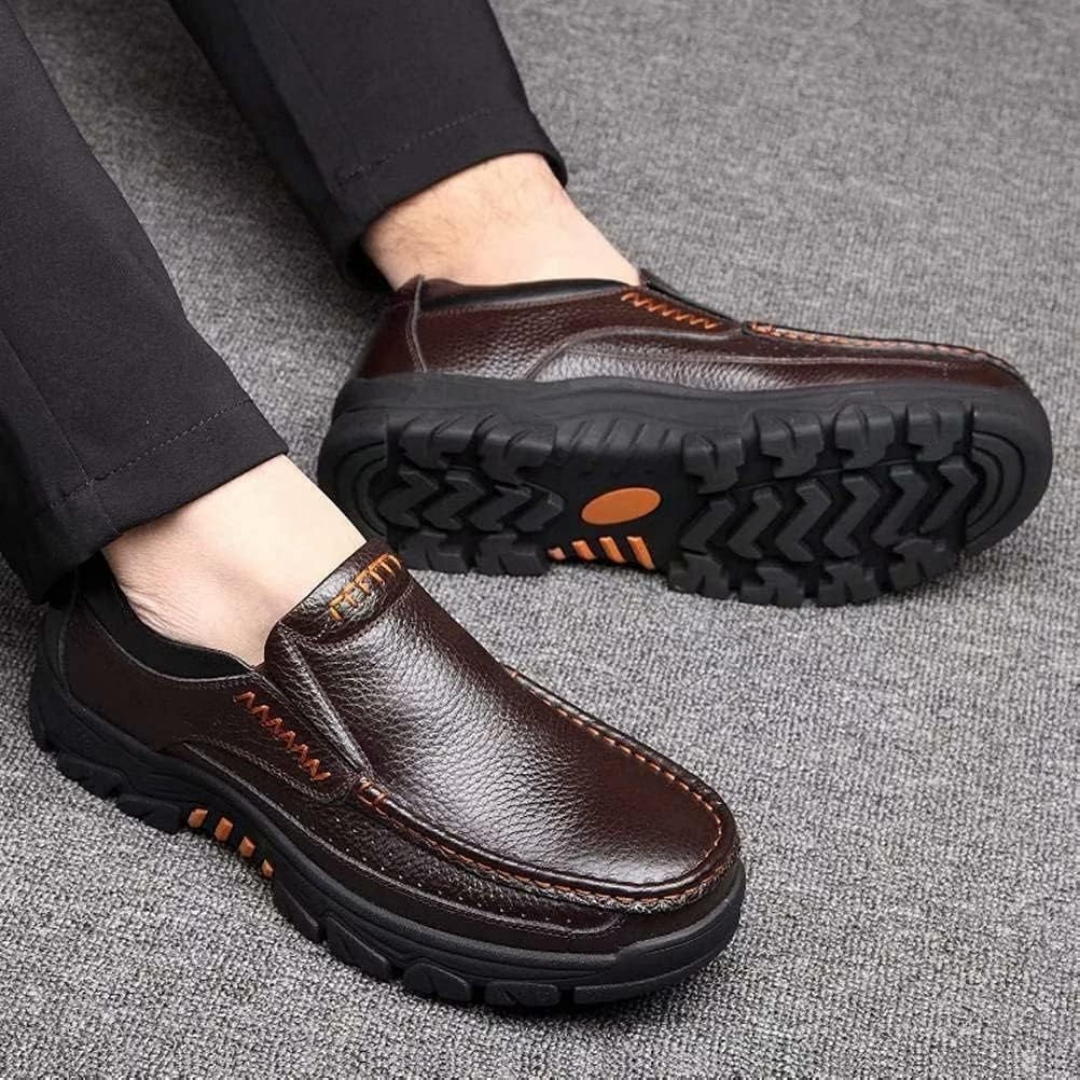 Mocassins casuais em pele