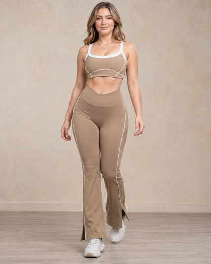 Conjunto Desportivo com Top e Calças Flare