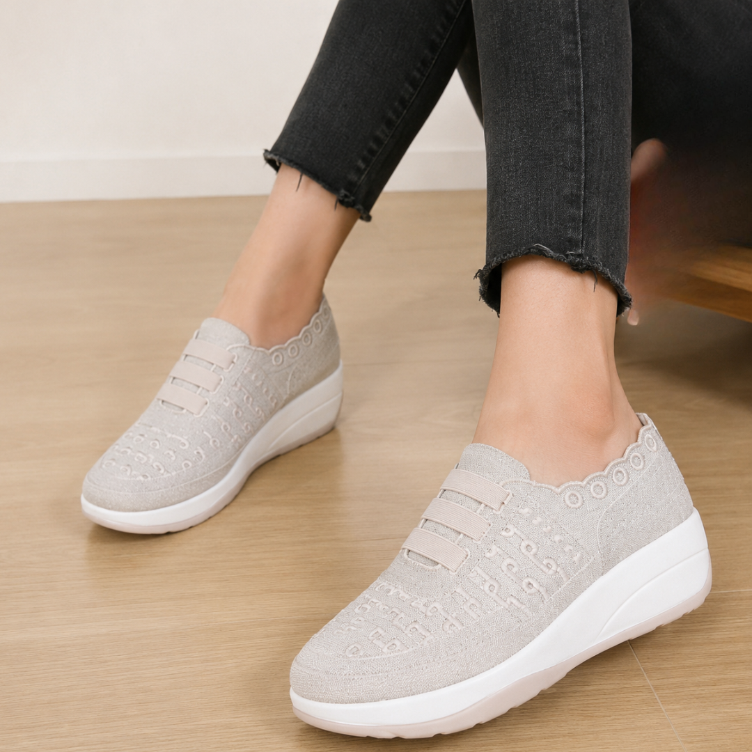 Sapatilhas Slip-on Bordadas e Elegantes com Ajuste Elástico
