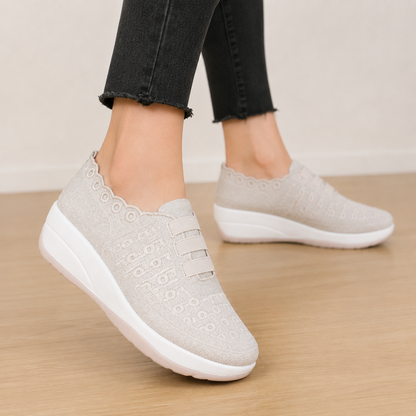Sapatilhas Slip-on Bordadas e Elegantes com Ajuste Elástico