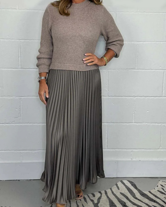 Vestido Comprido com Fundo Plissado