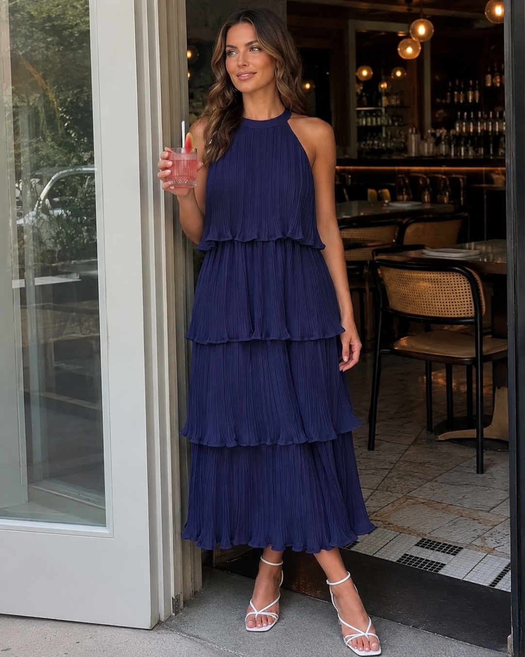 Vestido Midi Plissado com Gola Halter