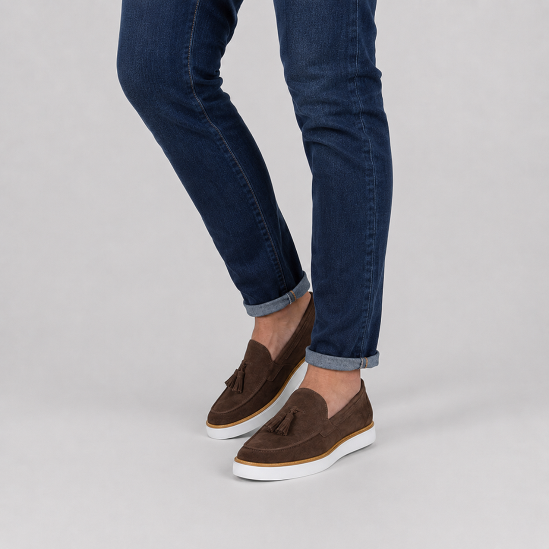 Mocassins Casuais de Camurça com Borlas