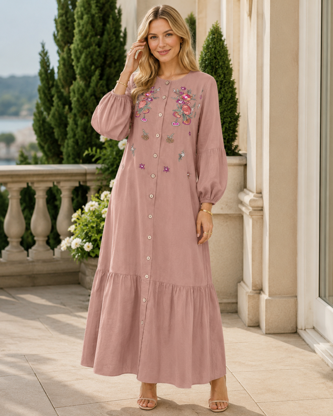 Vestido Bordado de Mangas Balão