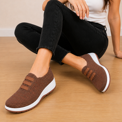 Sapatilhas Slip-on Bordadas e Elegantes com Ajuste Elástico