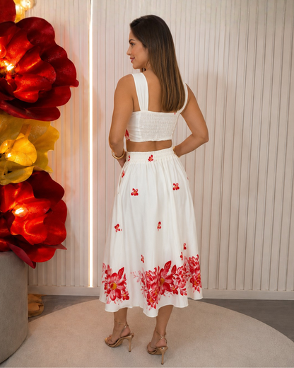 Conjunto de Top Curto e Saia