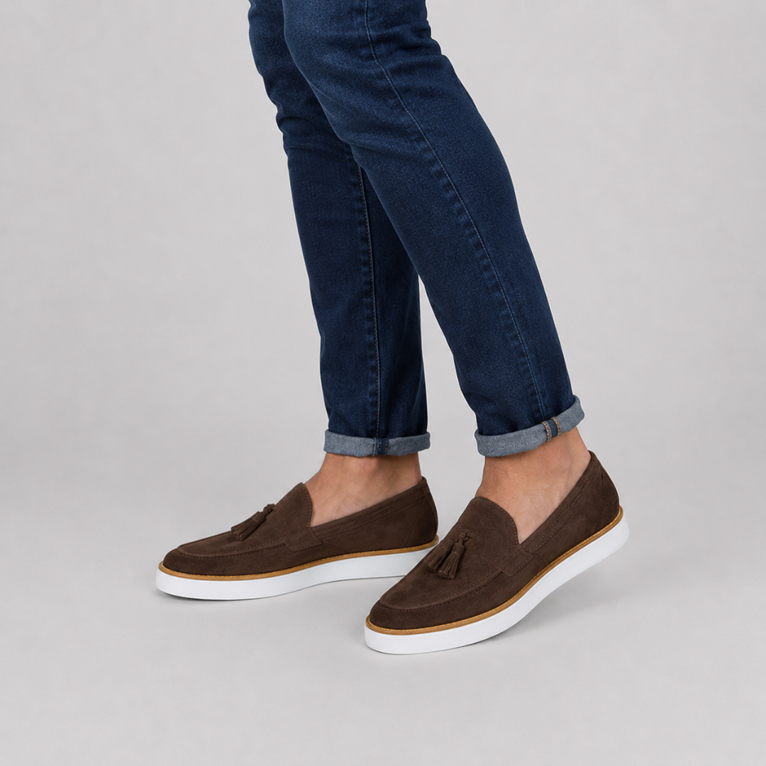 Mocassins Casuais de Camurça com Borlas