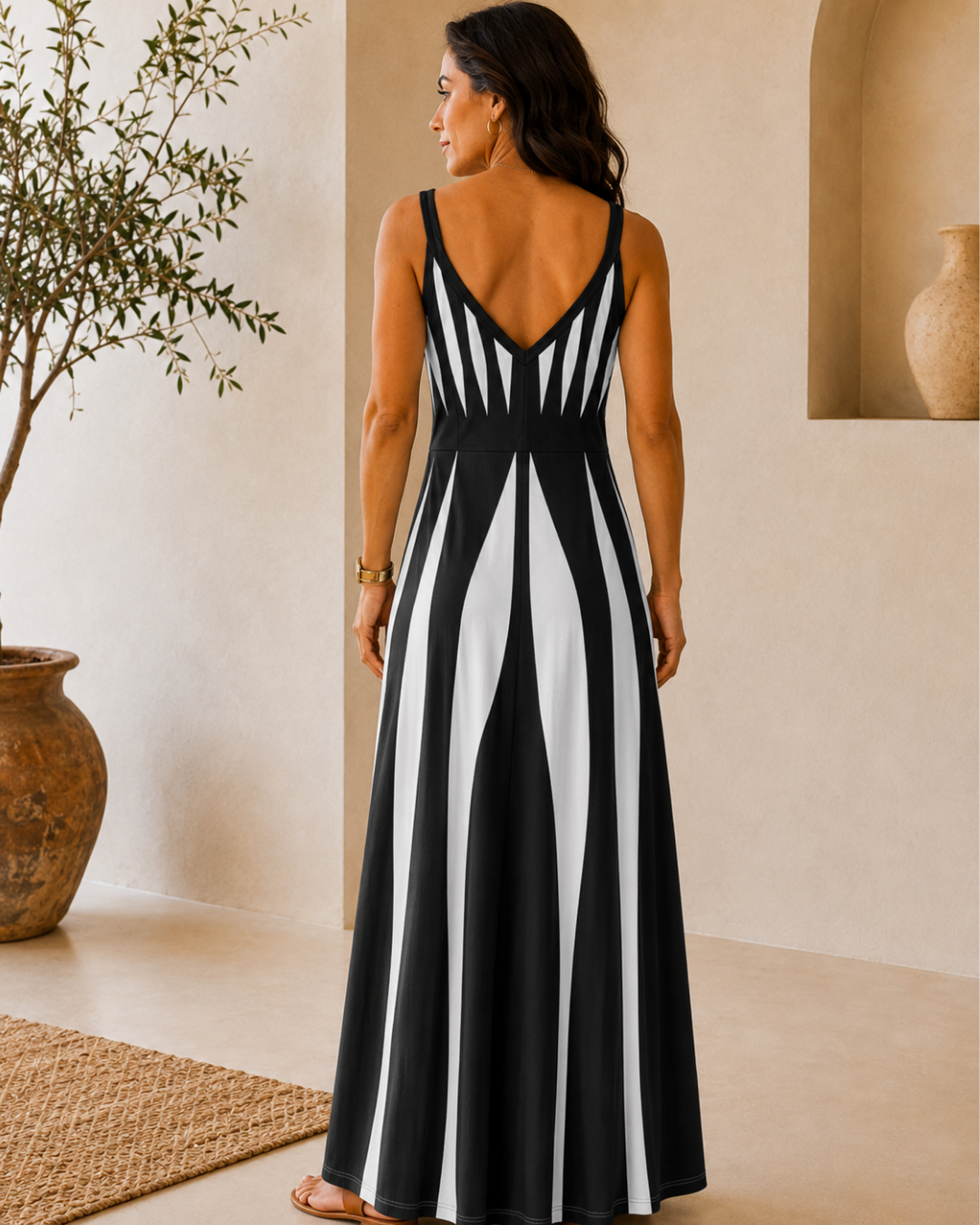 Vestido Comprido de Alças com Padrão Ondulado