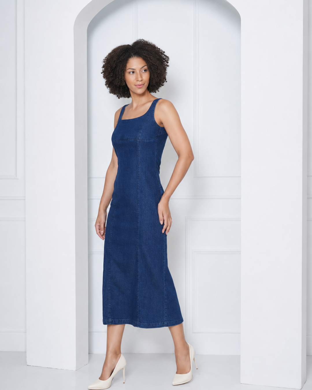 Vestido Denim com Decote Quadrado