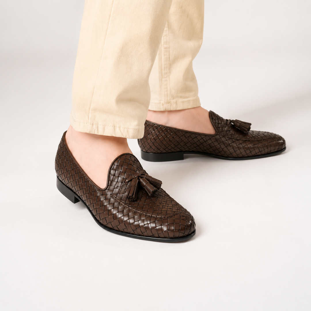 Mocassins elegantes em pele trançada