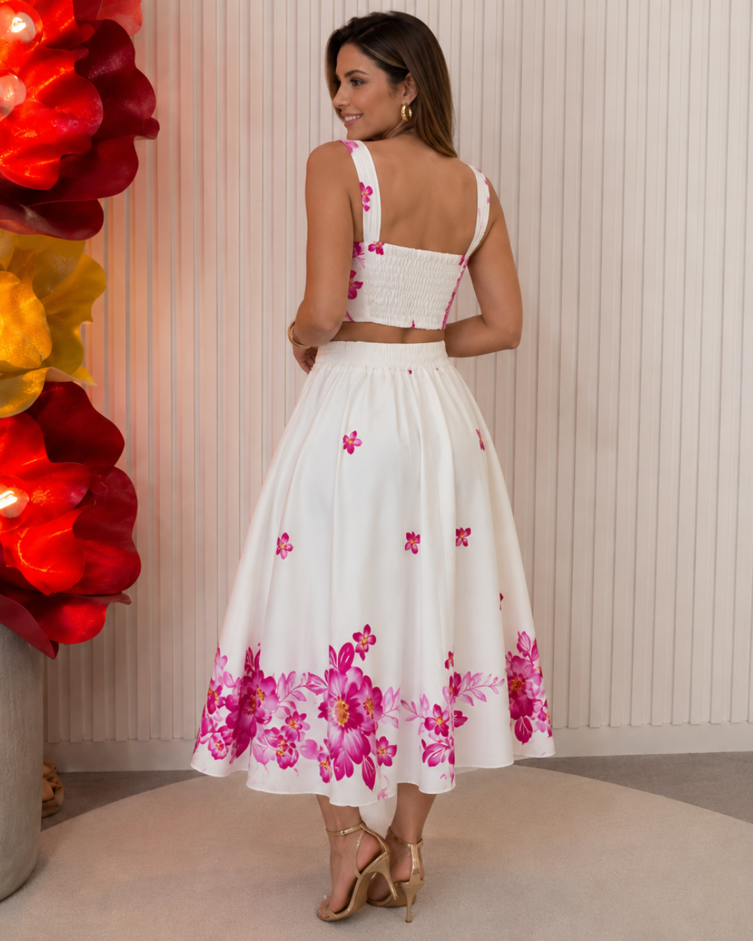 Conjunto de Top Curto e Saia