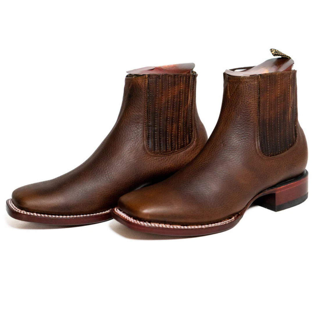 Botas de Couro Elegantes