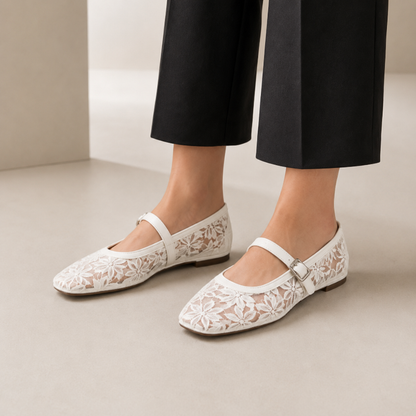Sabrinas em Renda Floral com Fivela