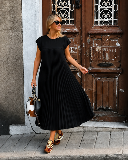 Vestido longo elegante com pregas finas
