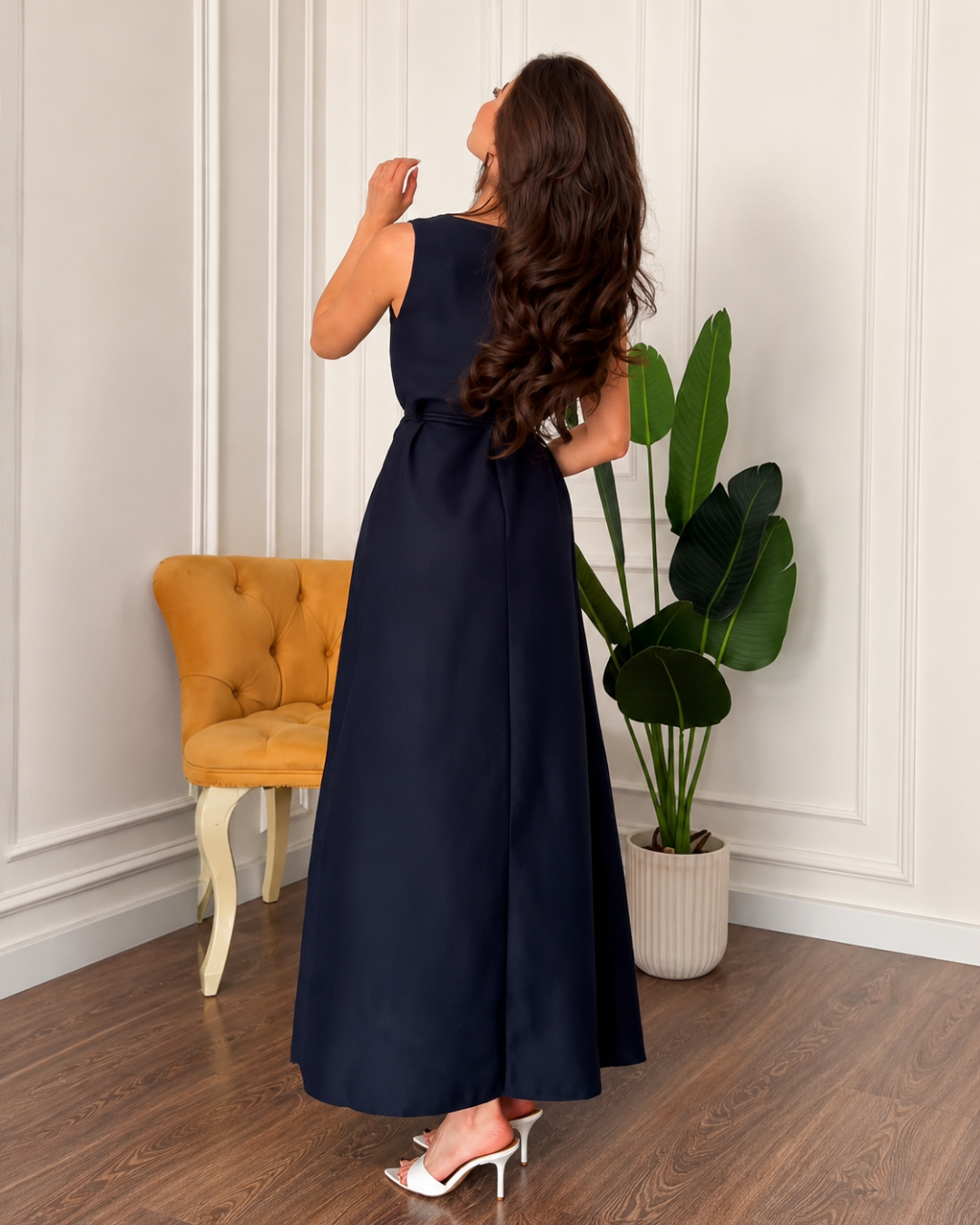 Vestido Comprido Evasé sem Mangas