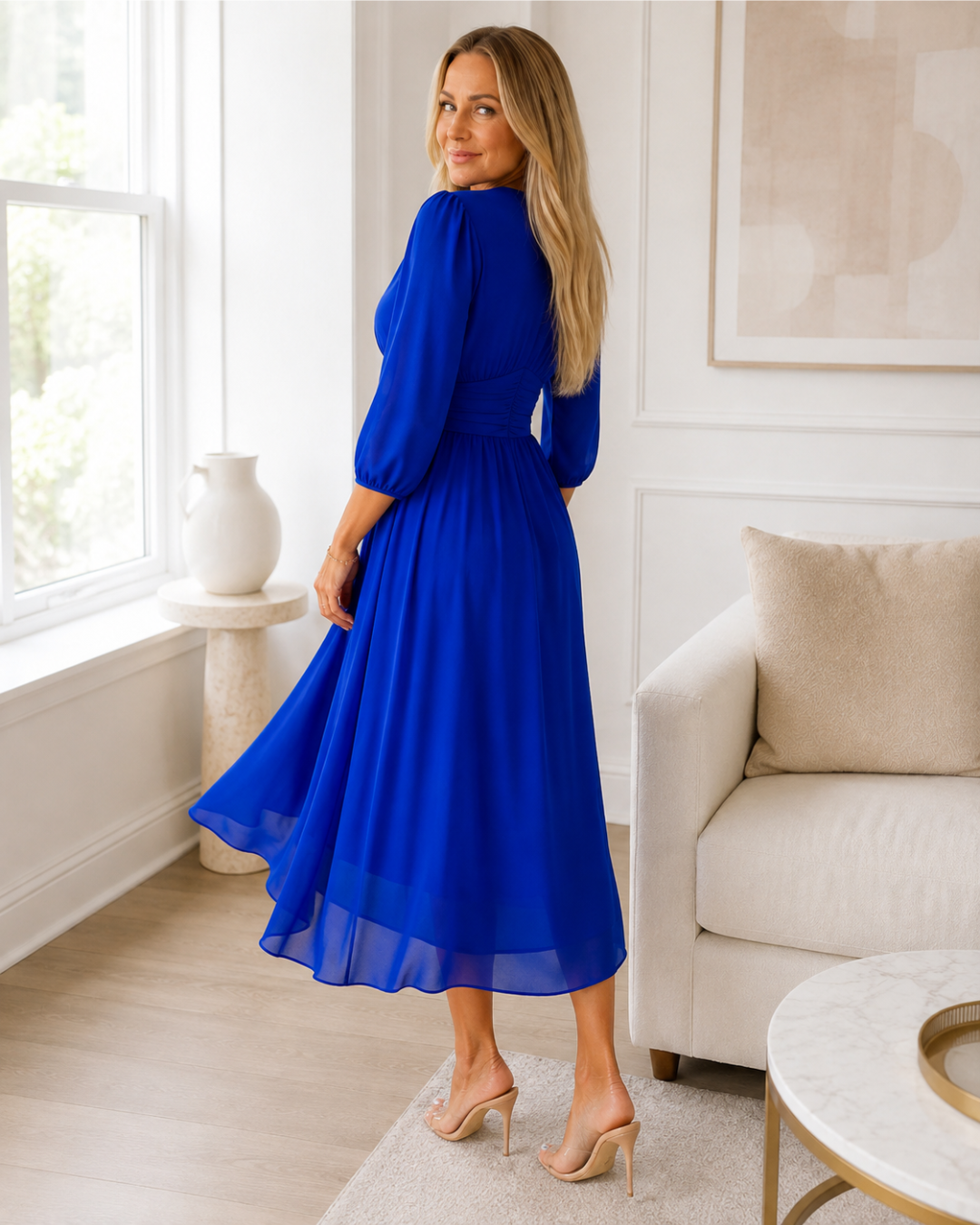 Vestido elegante com decote em V